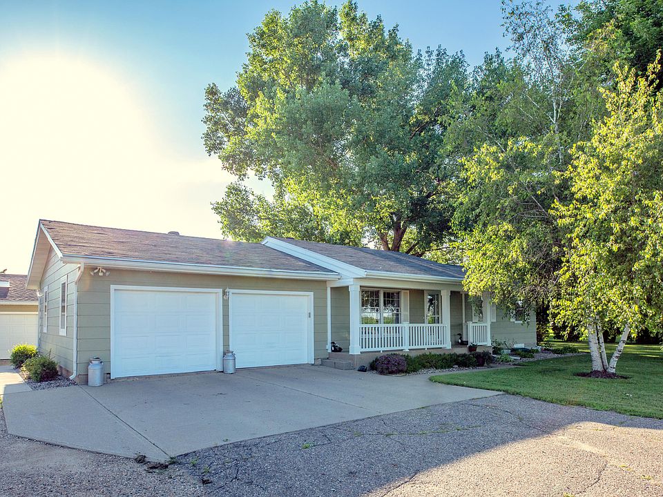 1st image of 17062 River Oaks Blvd