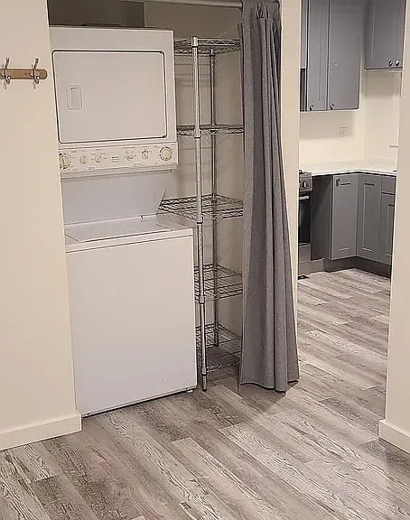 1156 E Westminster Ave #B — Photo 17