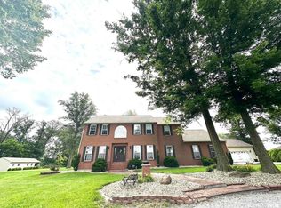 178 E Mernor Rd, Centralia, IL 62801