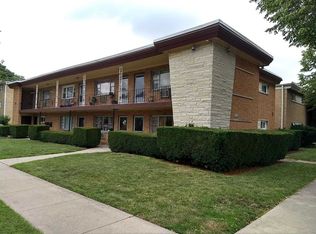 3916 Powell Ave, Lyons, IL 60534