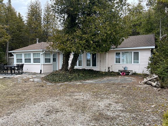 3rd image of 1371 2nd Ave S