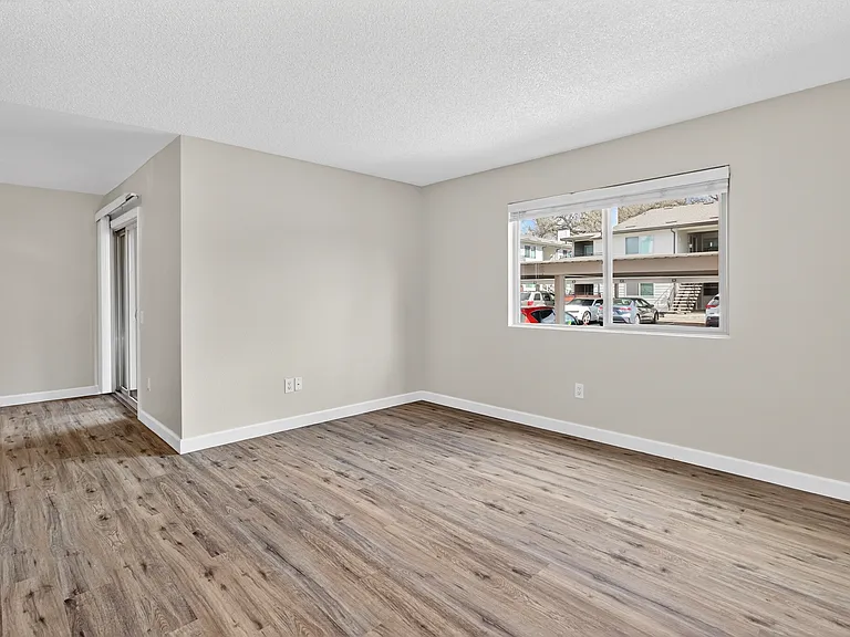 Spring Meadows Apartments — Photo 15