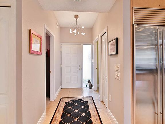 5th image of 860 Hudson Ave #860