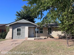 769 NW 1st St, Moore, OK 73160
