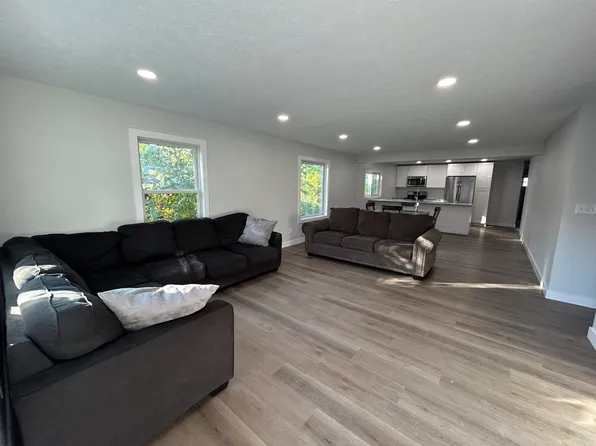 215 E 16th St, Bloomington, IN 47408