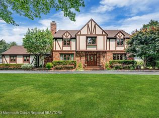 35 Rambling Brook Dr, Holmdel, NJ 07733