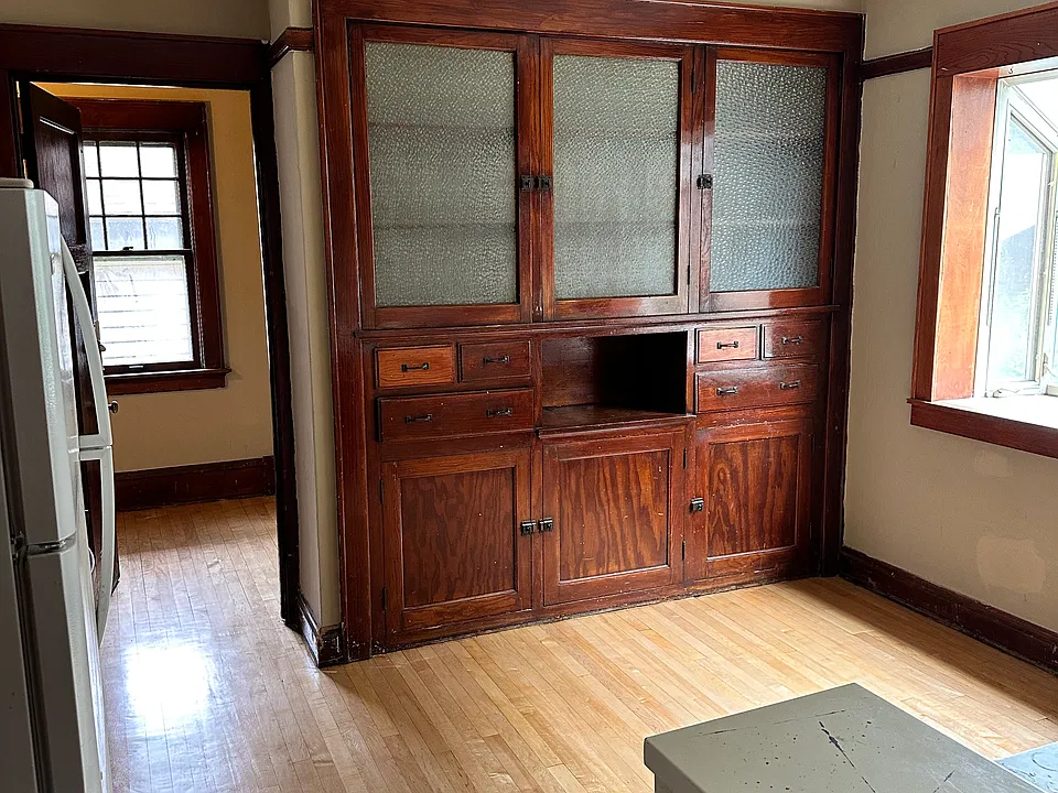 Built in Kitchen Cabinet