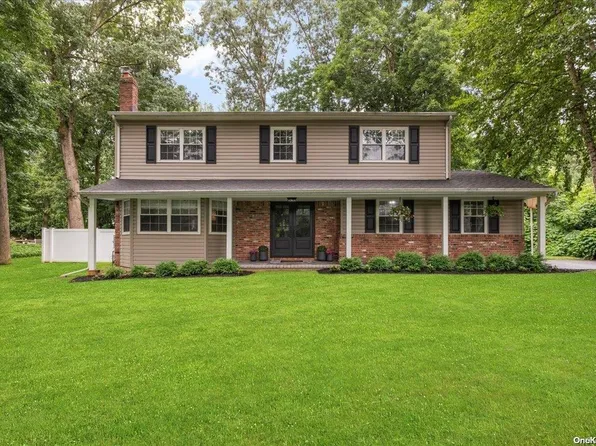 54 Mcculloch Drive, Dix Hills, NY 11746