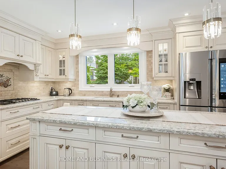 1335 Mississauga Rd — Photo 9