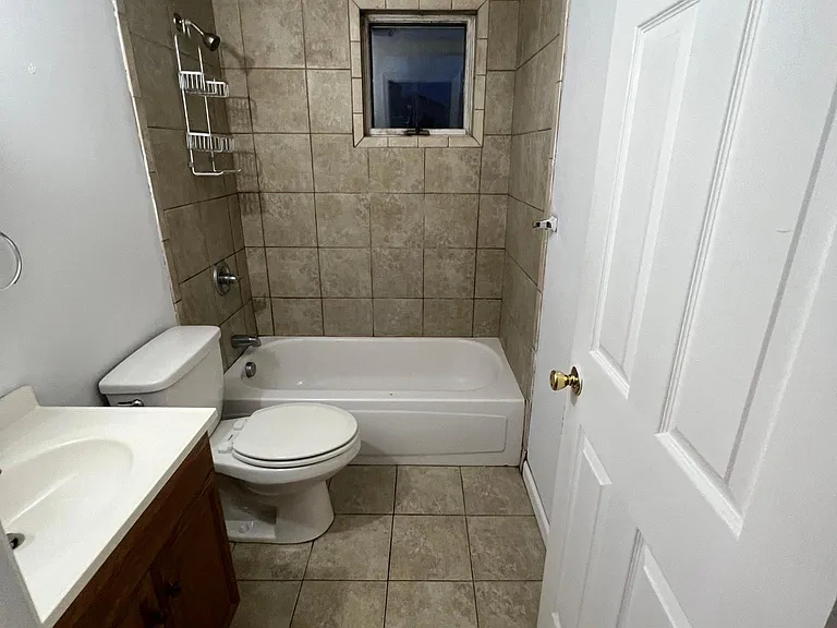 1130 Luzerne St #3 — Photo 11