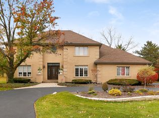 6359 Saint James Ct, Burr Ridge, IL 60527