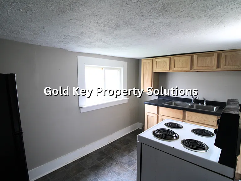 2820 Fairview St Anderson, IN 46016-5055 — Photo 12