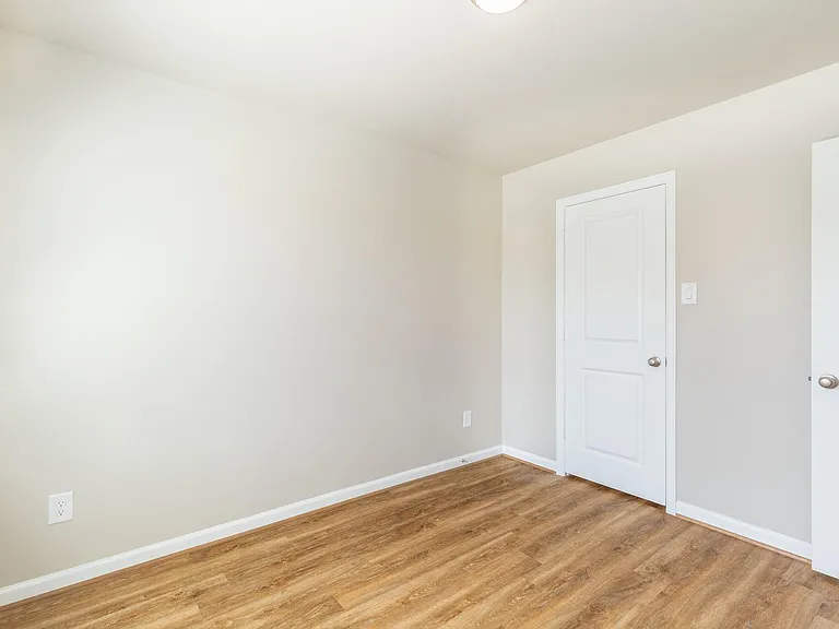 219 Park Place Cir #D — Photo 22