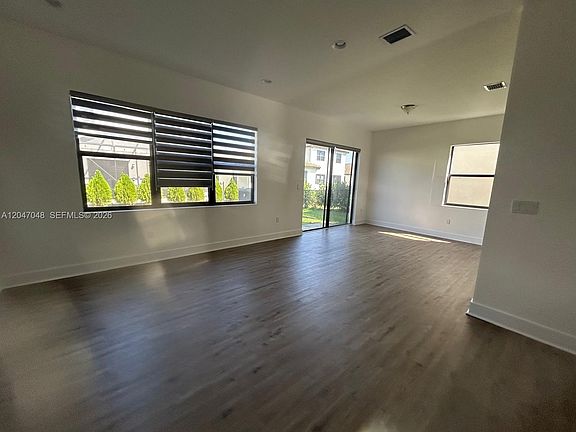 4th image of 5525 Agostino Way Ave