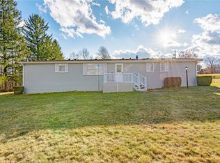 1683 Crestview Dr, Apollo, PA 15613