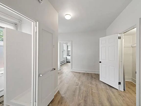 2nd image of 1216 Linwood Ave #1