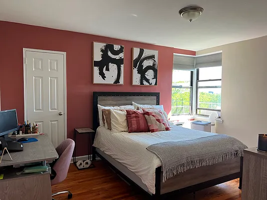 Rented by Prime Realty | media 16