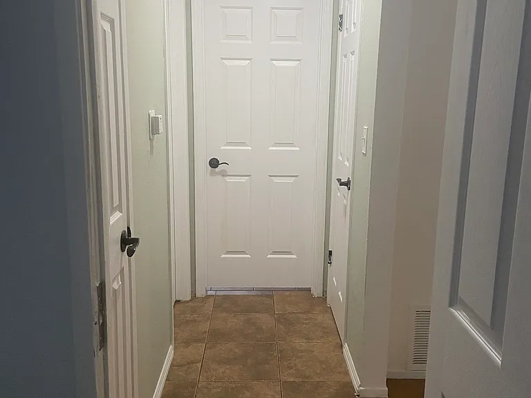 2640 Coffey Ln — Photo 6