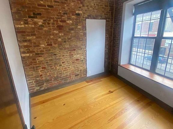 4th image of 1467 Bedford Ave #2F