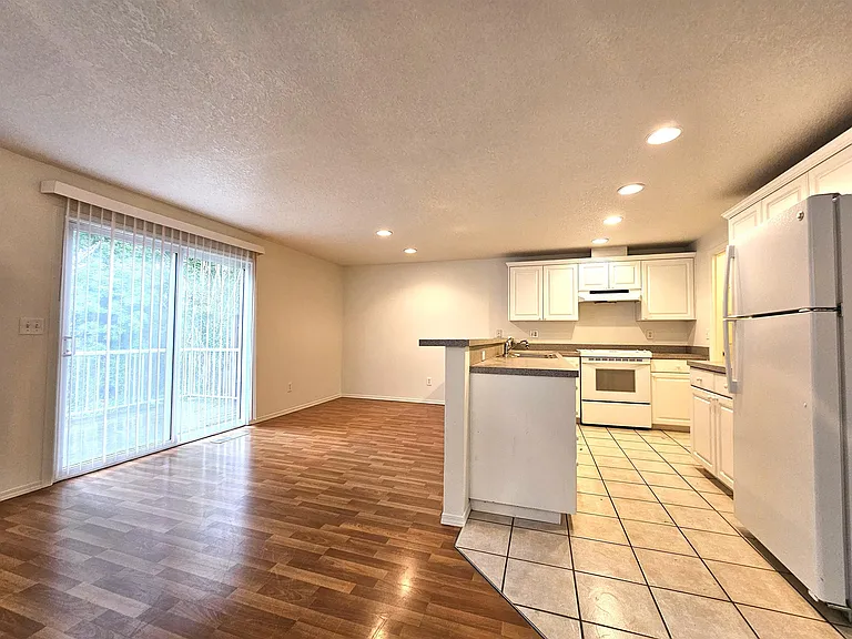 9703 NE Tenny Creek Dr — Photo 11