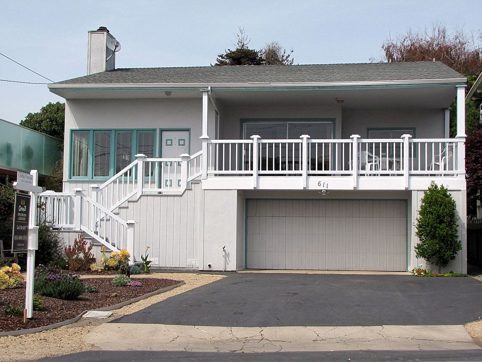 1st image of 611 Bayview Dr