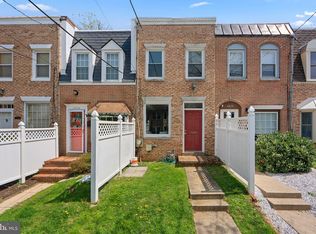 4827 41st St NW, Washington, DC 20016