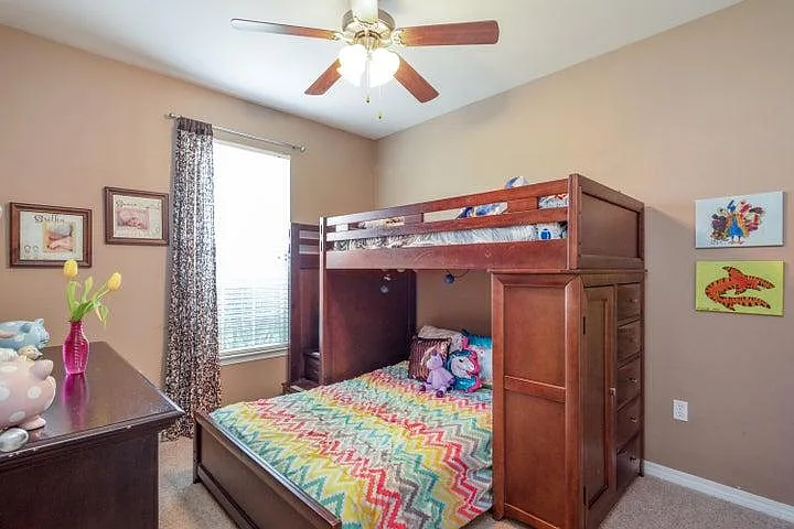 401 Peoria Blvd — Photo 17