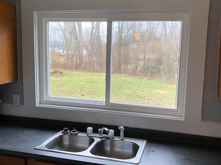 620 Millie Dr — Photo 2