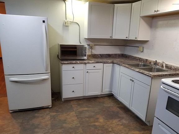 5th image of 1875 Bluegrass Dr