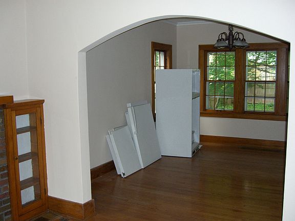 living room to dinning room