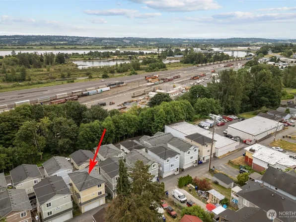 1118 Chestnut Court #18, Everett, WA 98201