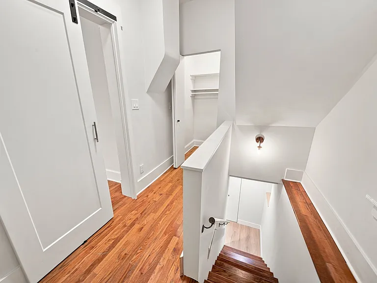 1931 N Saint Louis Ave #1 — Photo 9