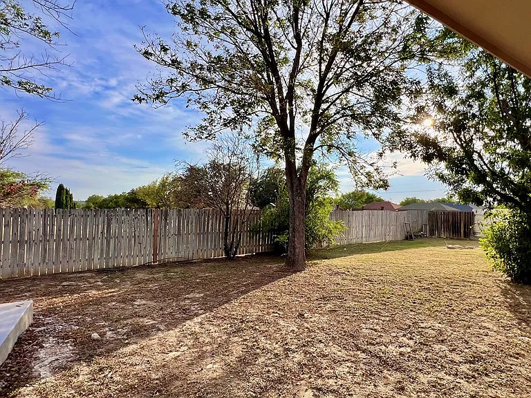 1890 Timberwood Dr — Photo 17
