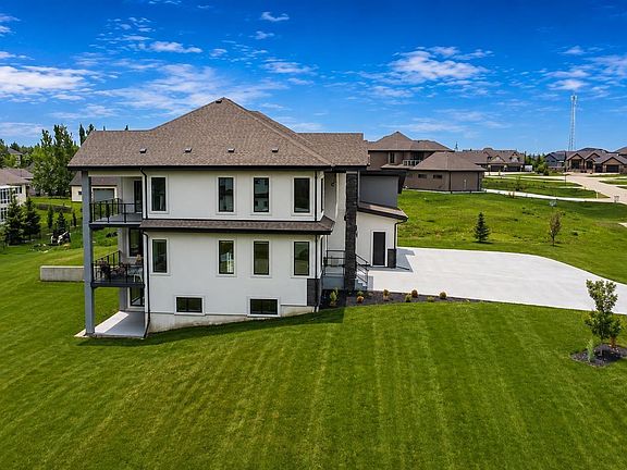 4th image of 26131 Township Rd #532-83