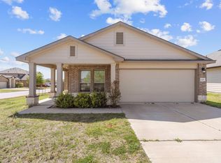 101 Plata Ln, Jarrell, TX 76537