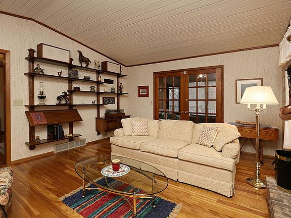 5th image of 15 Eagle Ridge Rd
