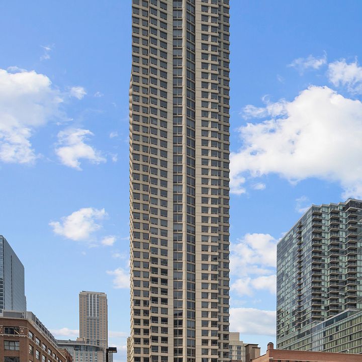 1st image of 440 N Wabash Ave APT 4007