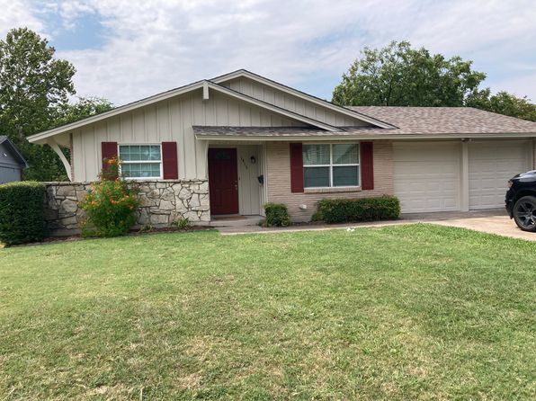 1415 Wisteria Way