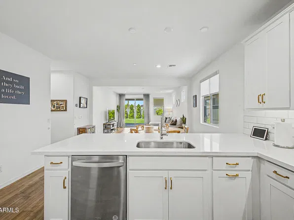 13578 W SHIFTING SANDS Drive, Peoria, AZ 85383