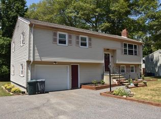 13 Dartmouth Dr, Milford, MA 01757