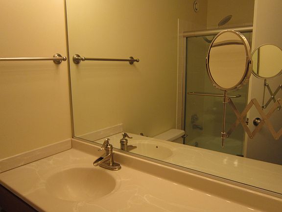 4th image of 70 W Huron St APT 2306