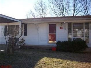 64 Cedar Ridge Dr, Pacific, MO 63069