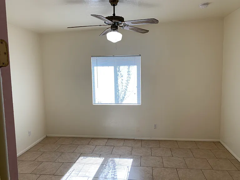 1005 E Water St #2 — Photo 8
