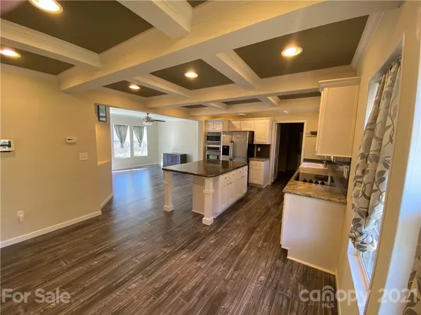 931 Hoopers Creek Rd, Fletcher, NC 28732