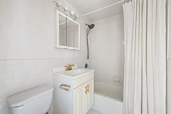 Rented by SERHANT. | media 13