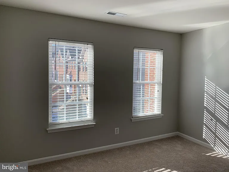 3384 Governors Crest Ct — Photo 32