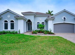 419 Saddlebrook Ln, Naples, FL 34110