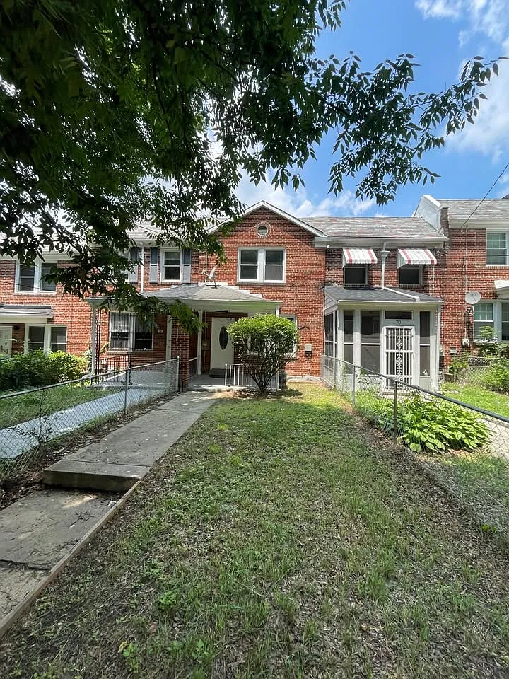 68 Allison St NE — Photo 1