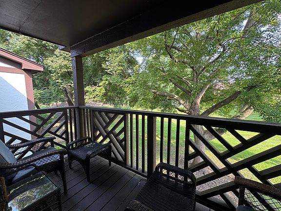 5th image of 1737 Harrow Ct APT B