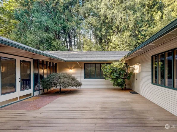 1520 Sycamore Drive SE, Issaquah, WA 98027